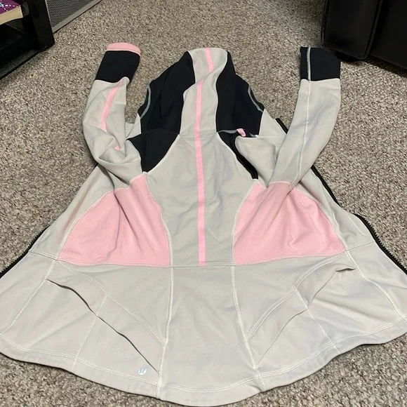 Lululemon jacket - Picture 11 of 12